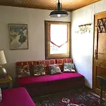 Dans Au Pied Des Pistes サン・ラリー・スラン