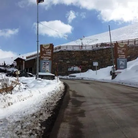 Dans Au Pied Des Pistes *